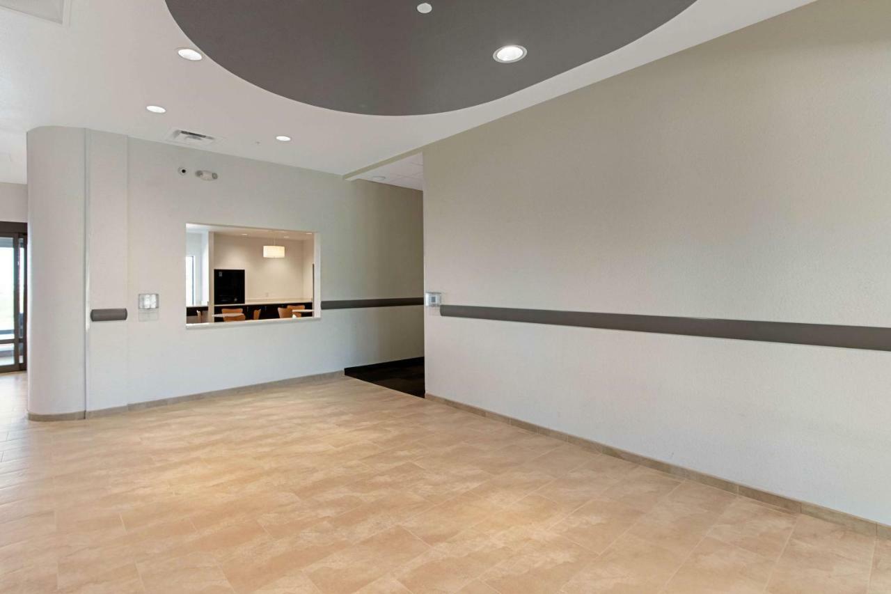 Motel 6 Austin Airport المظهر الخارجي الصورة