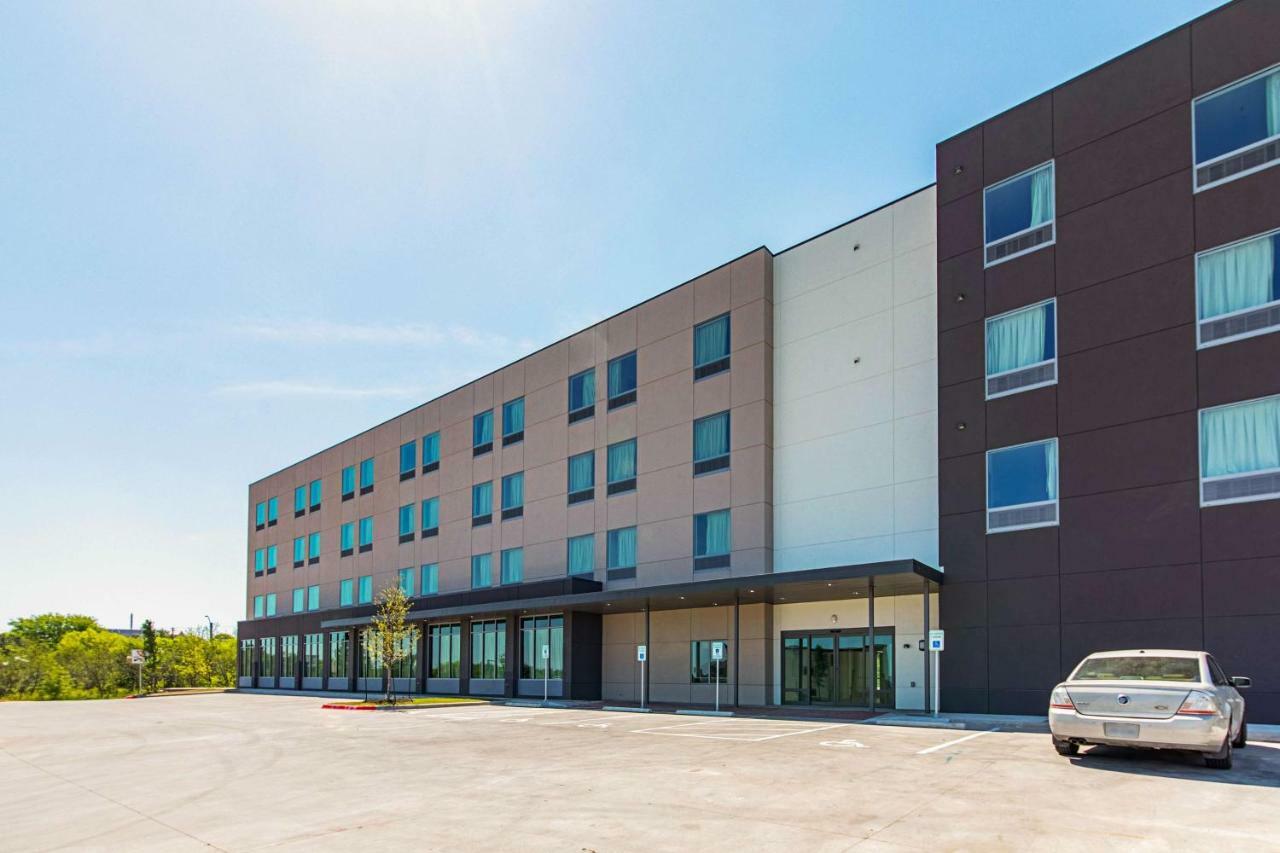 Motel 6 Austin Airport المظهر الخارجي الصورة