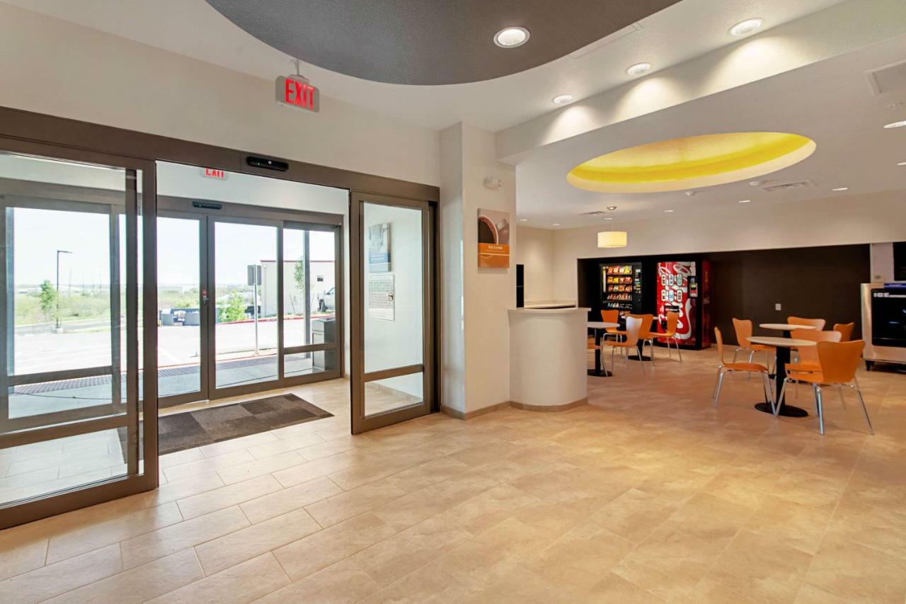 Motel 6 Austin Airport المظهر الخارجي الصورة
