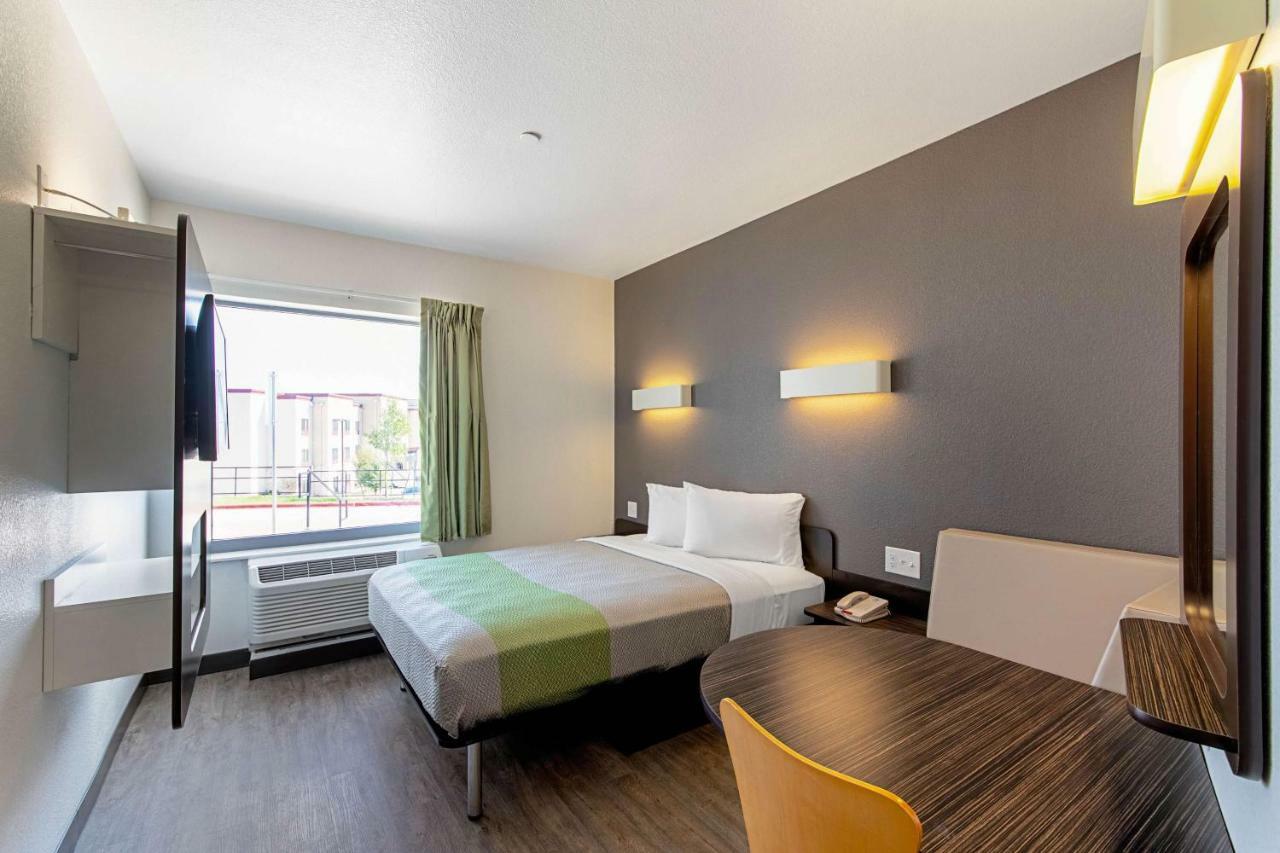 Motel 6 Austin Airport المظهر الخارجي الصورة