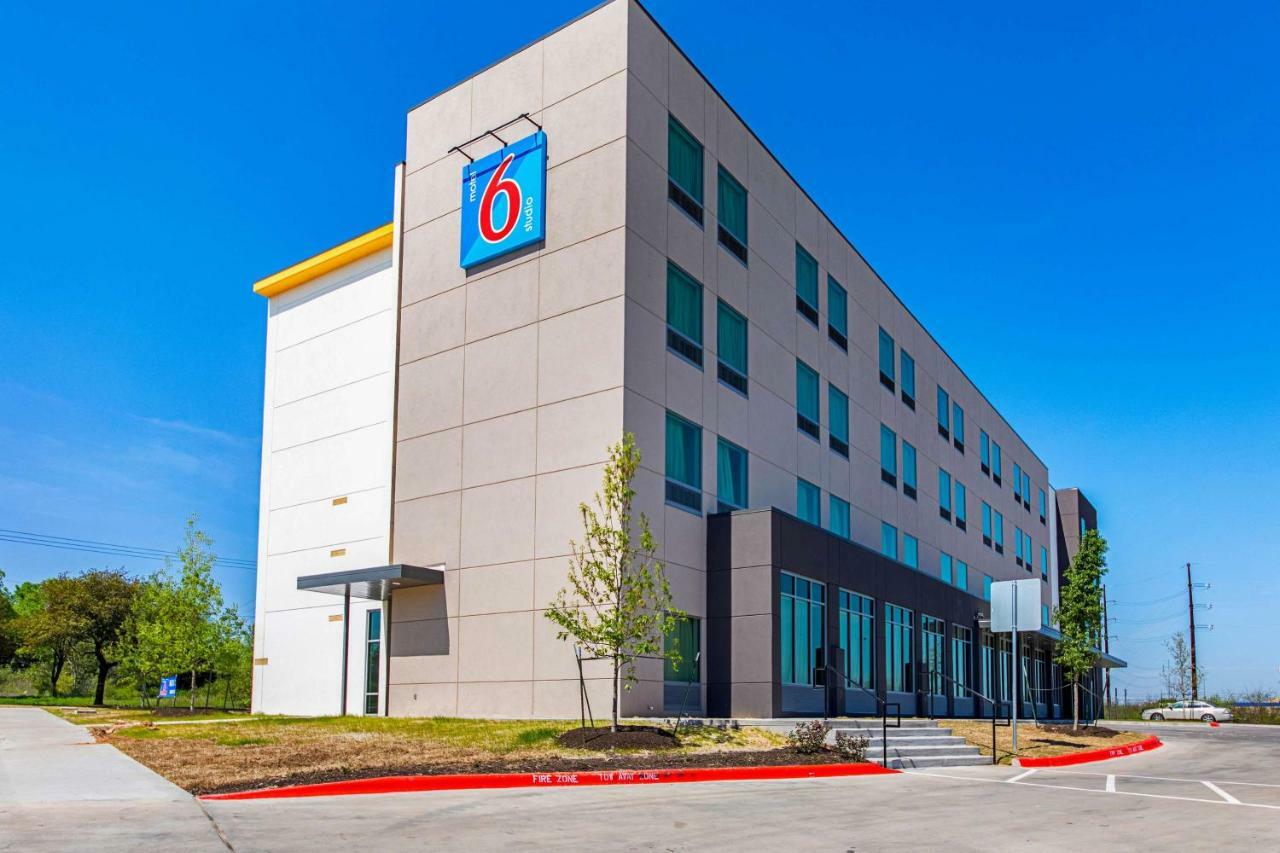 Motel 6 Austin Airport المظهر الخارجي الصورة