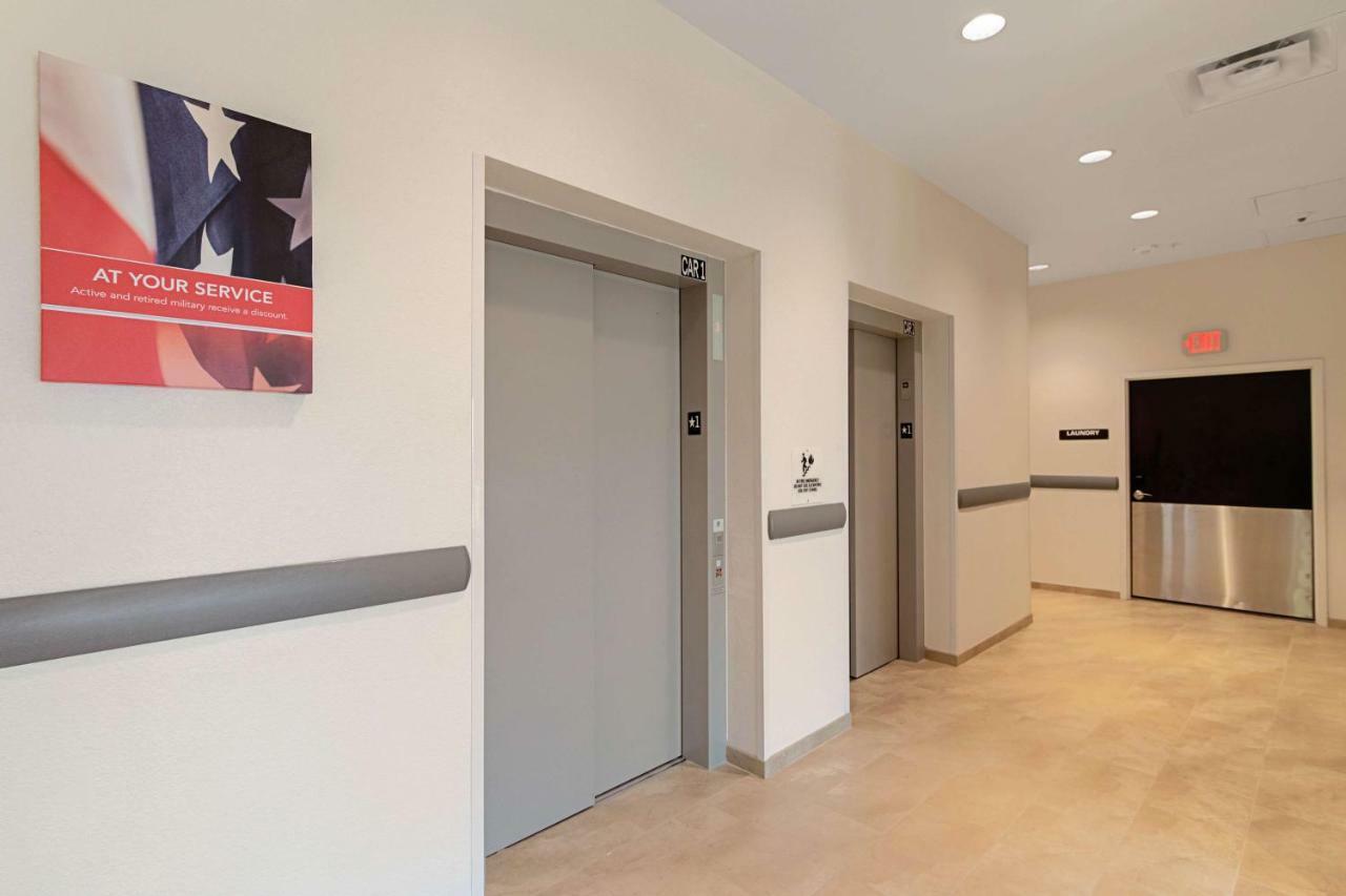 Motel 6 Austin Airport المظهر الخارجي الصورة