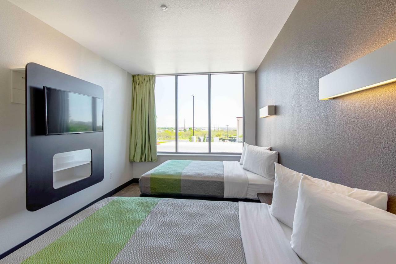 Motel 6 Austin Airport المظهر الخارجي الصورة